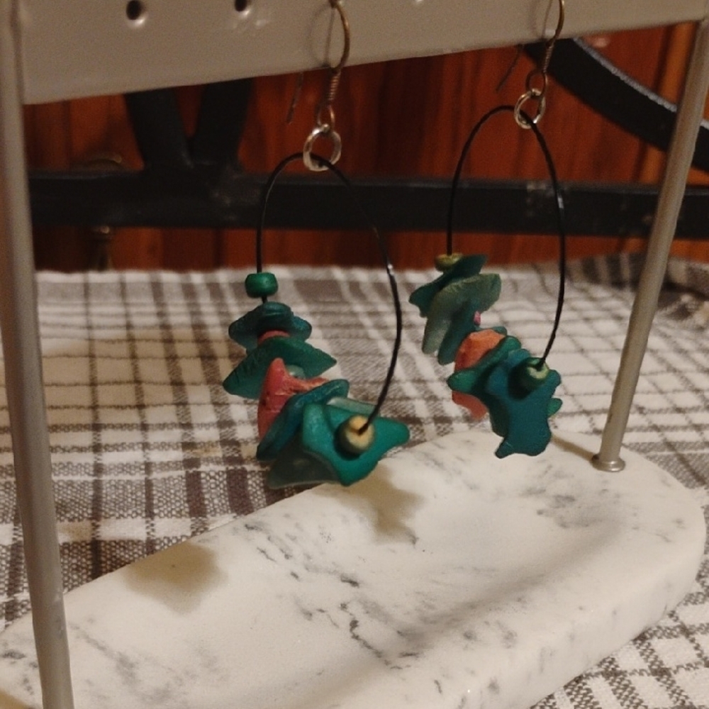 Handmade Beaded Hoop Earrings – Teal & Coral ✨🌊 - Picture 2 of 3
